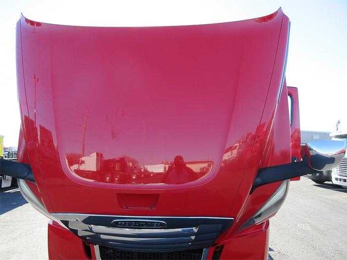 Used 2018 FREIGHTLINER CASCADIA 126