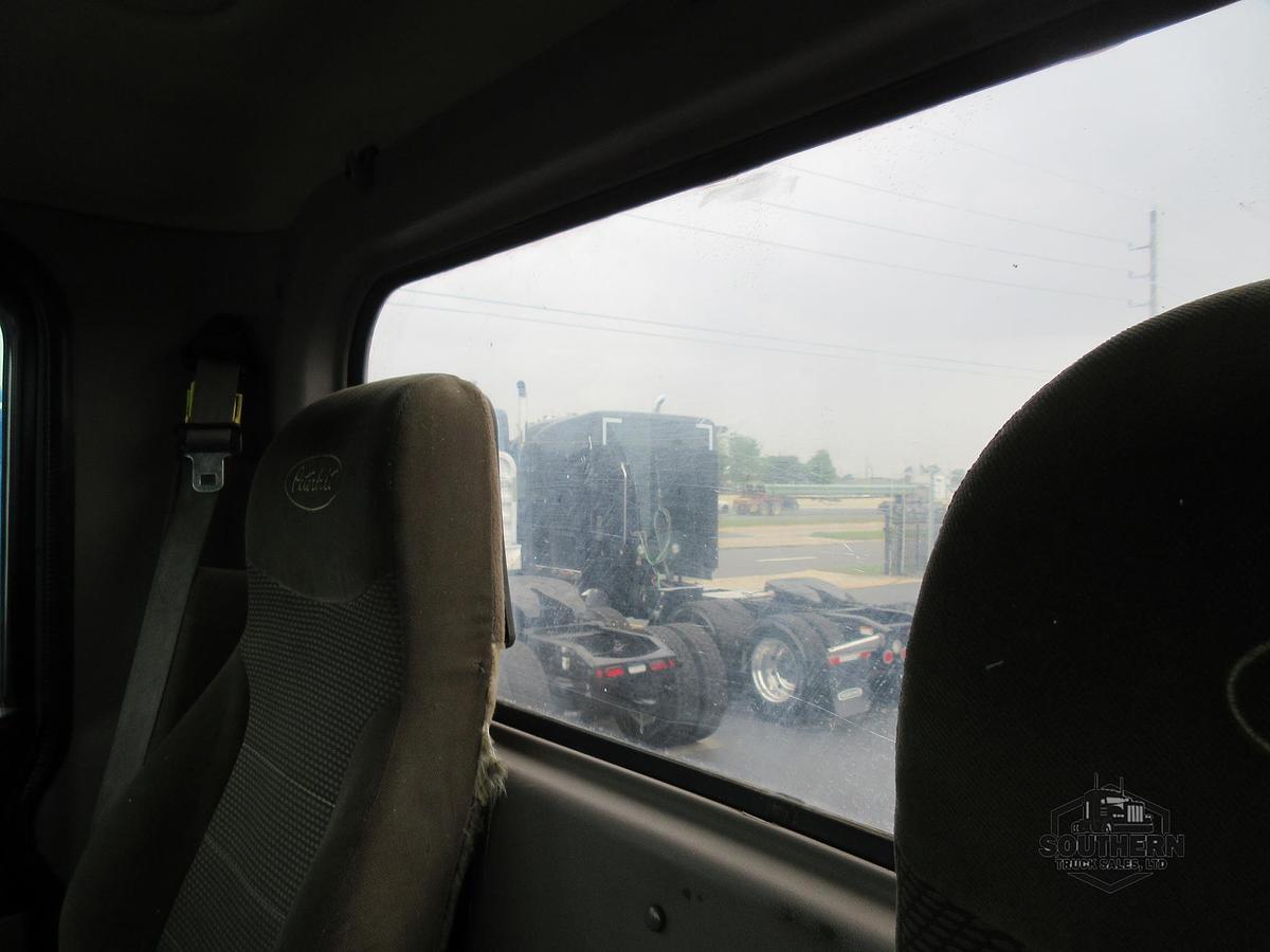 Used 2011 PETERBILT 388