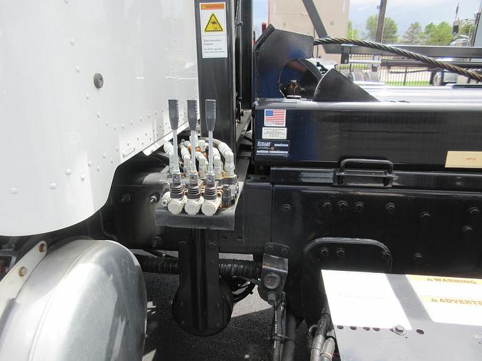 Used 2013 PETERBILT 348