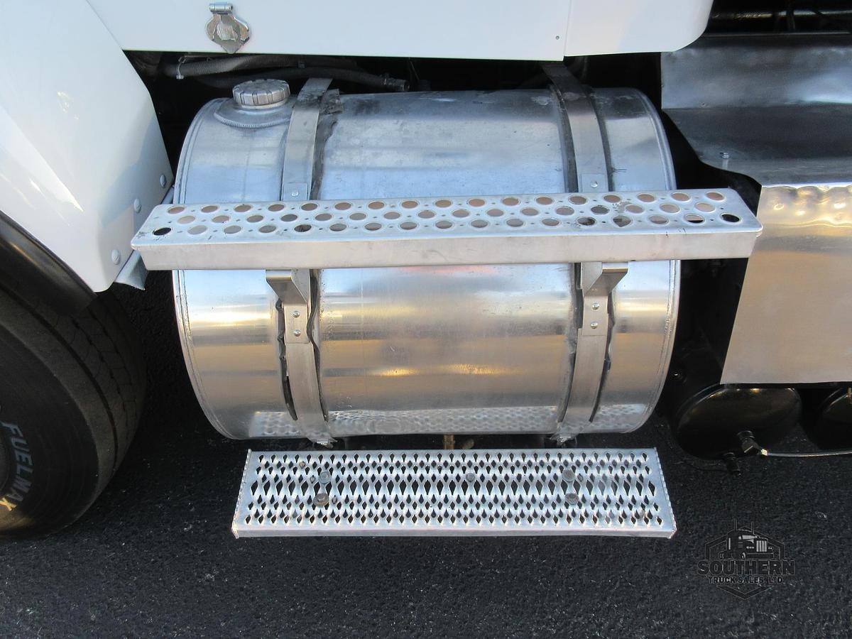 Used 2013 KENWORTH T440