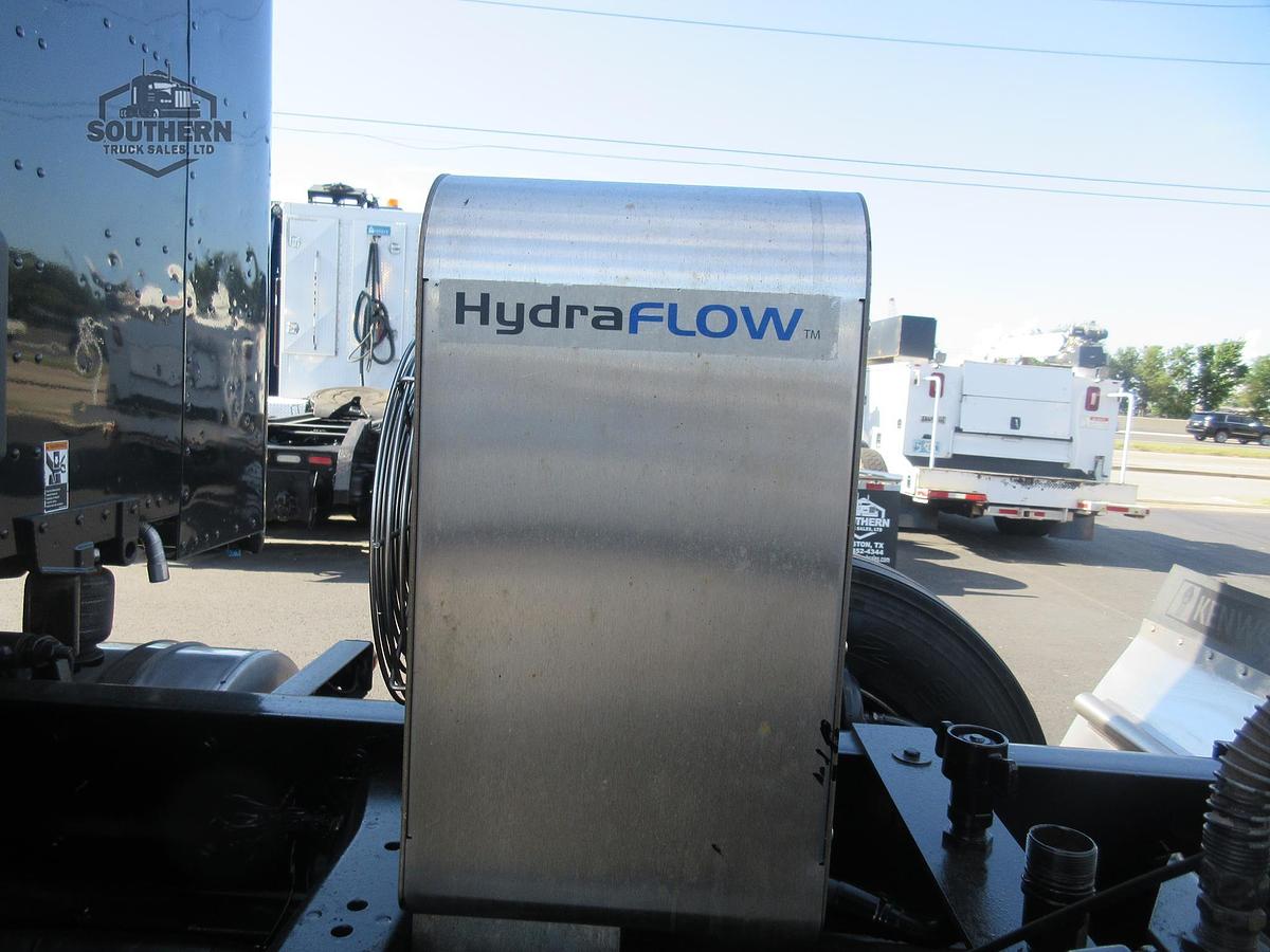 Used 2023 KENWORTH T880