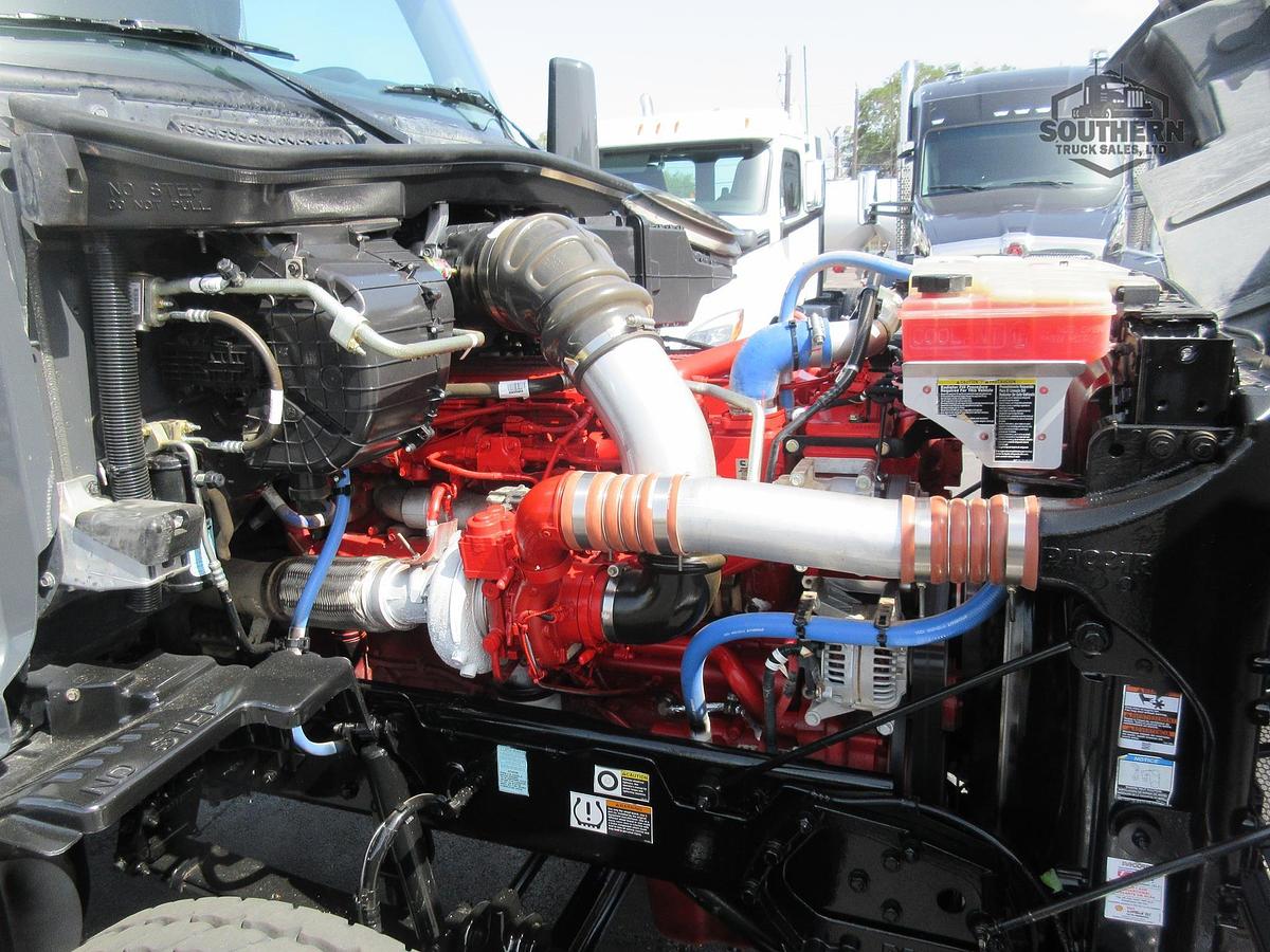 Used 2025 PETERBILT 567