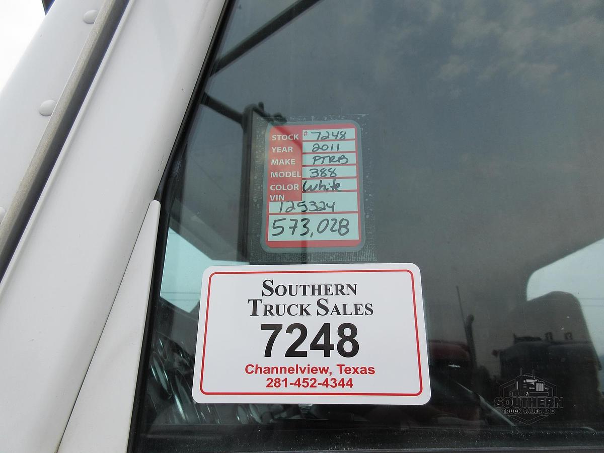 Used 2011 PETERBILT 388