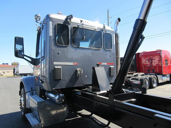 Used 2019 PETERBILT 567