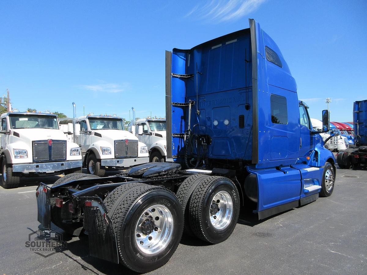 Used 2021 INTERNATIONAL LT