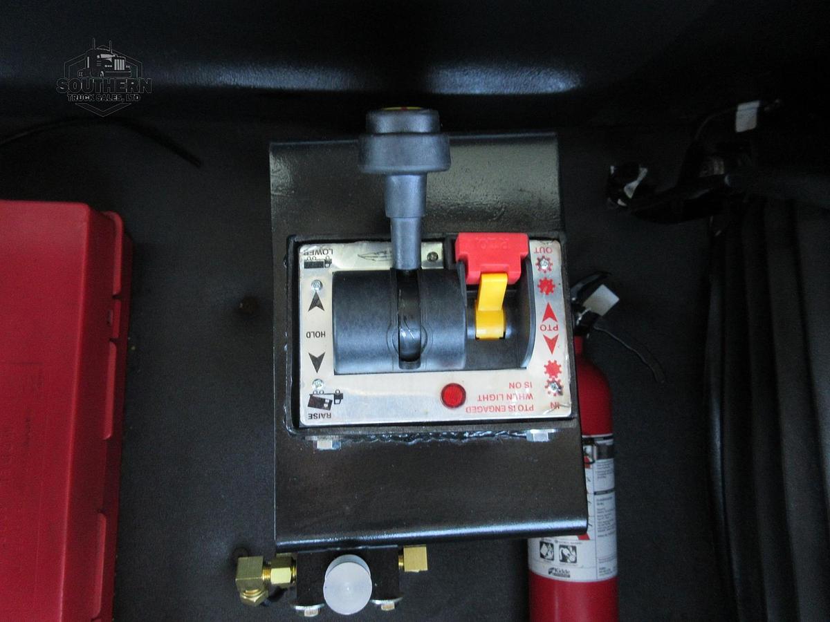 Used 2019 FREIGHTLINER CASCADIA 126