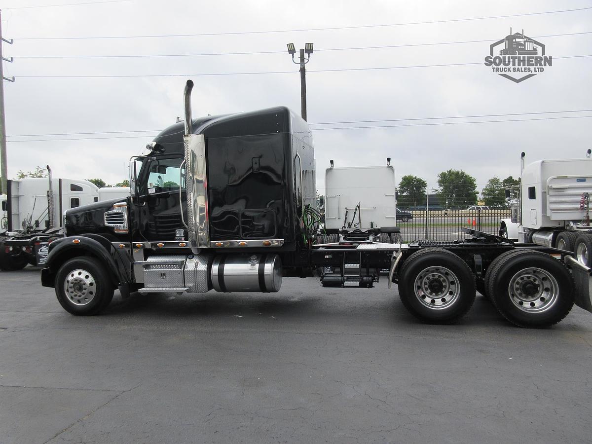 Used 2023 FREIGHTLINER CORONADO 122 SD