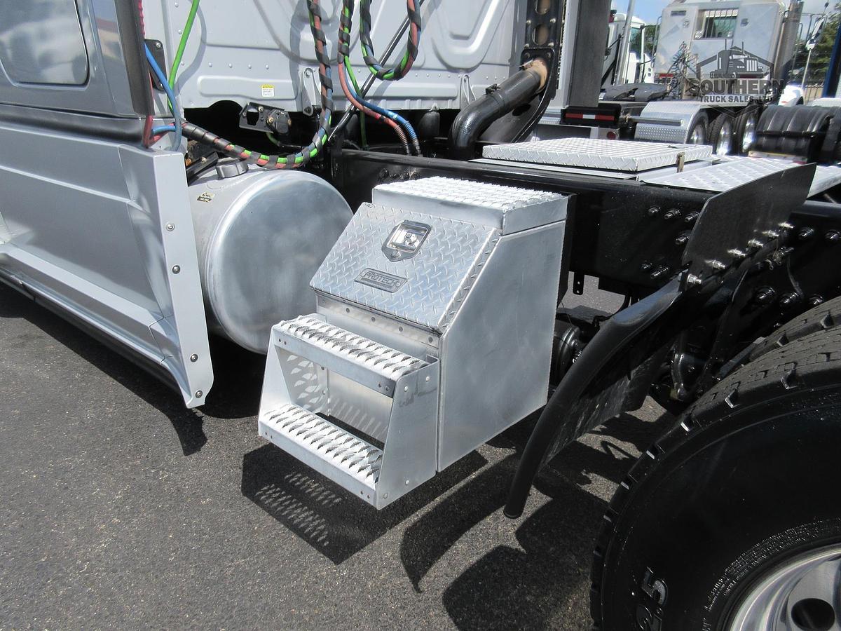 Used 2020 FREIGHTLINER CASCADIA 125