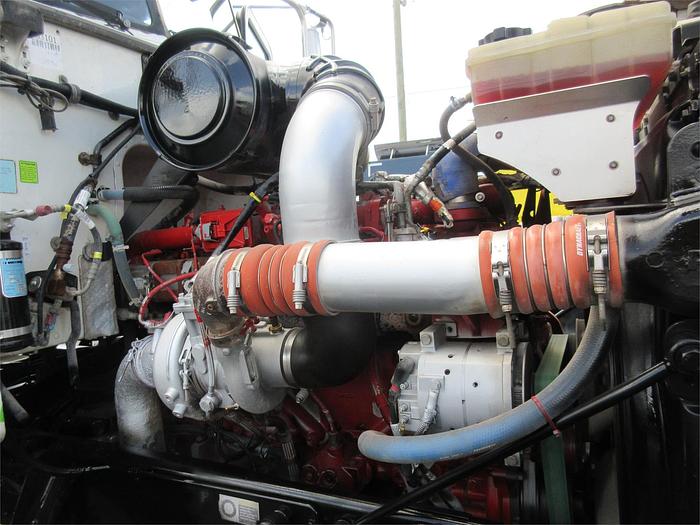 Used 2015 PETERBILT 365