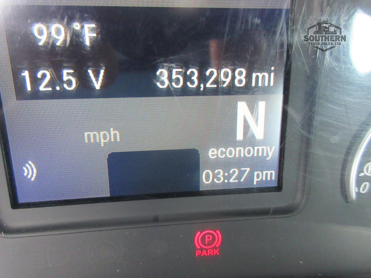 Used 2021 FREIGHTLINER CASCADIA 116