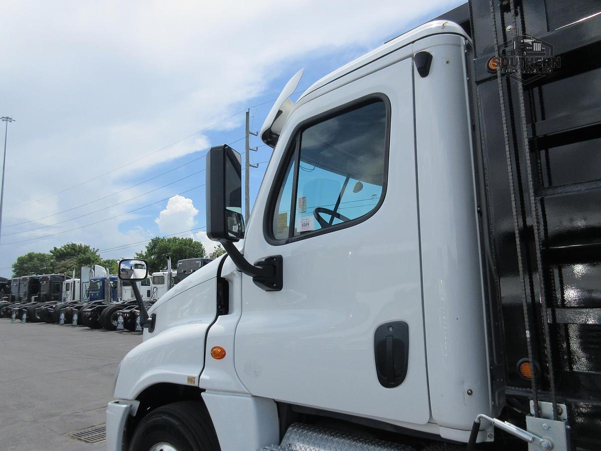 Used 2018 FREIGHTLINER CASCADIA 125