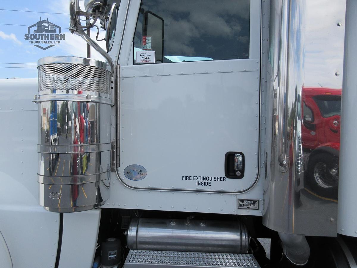 Used 2019 PETERBILT 389