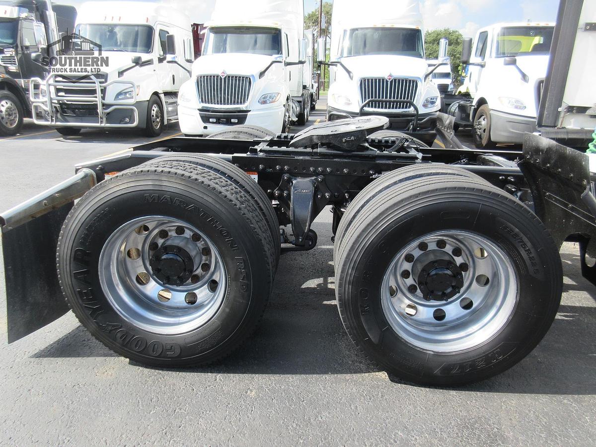 Used 2014 FREIGHTLINER CASCADIA 125 EVOLUTION