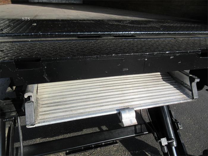 Used 2018 FREIGHTLINER BUSINESS CLASS M2 106