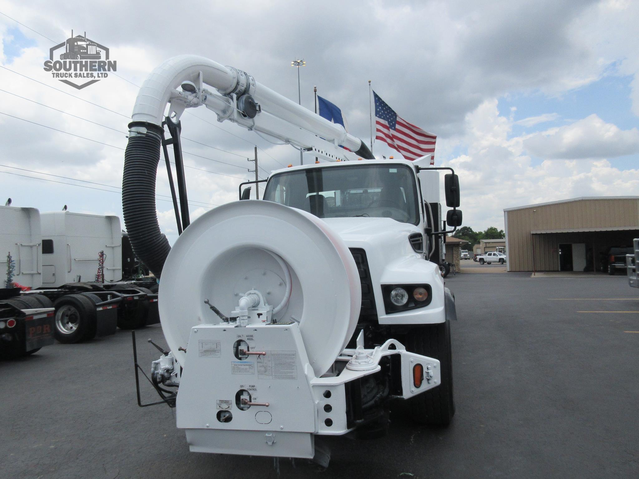 Used 2015 FREIGHTLINER 114SD