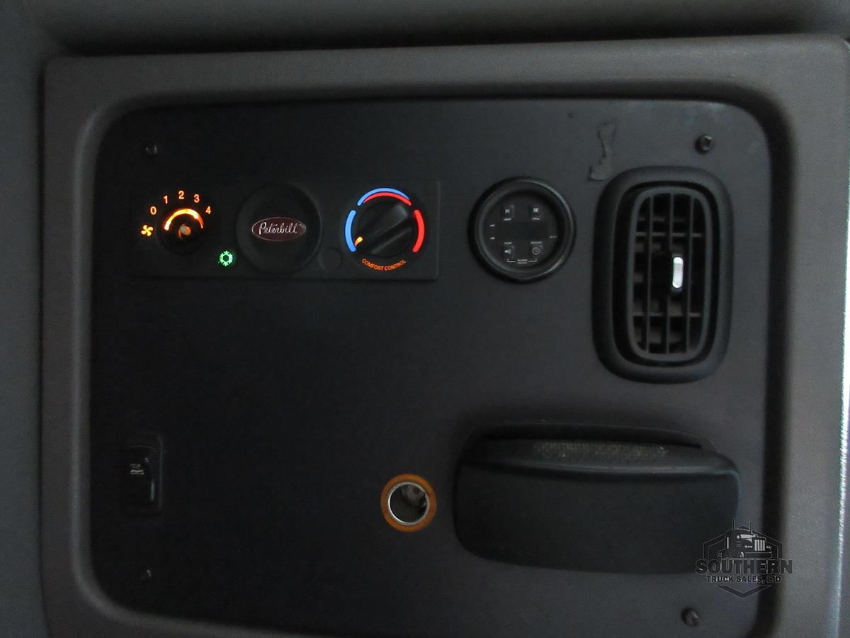 Used 2016 PETERBILT 389