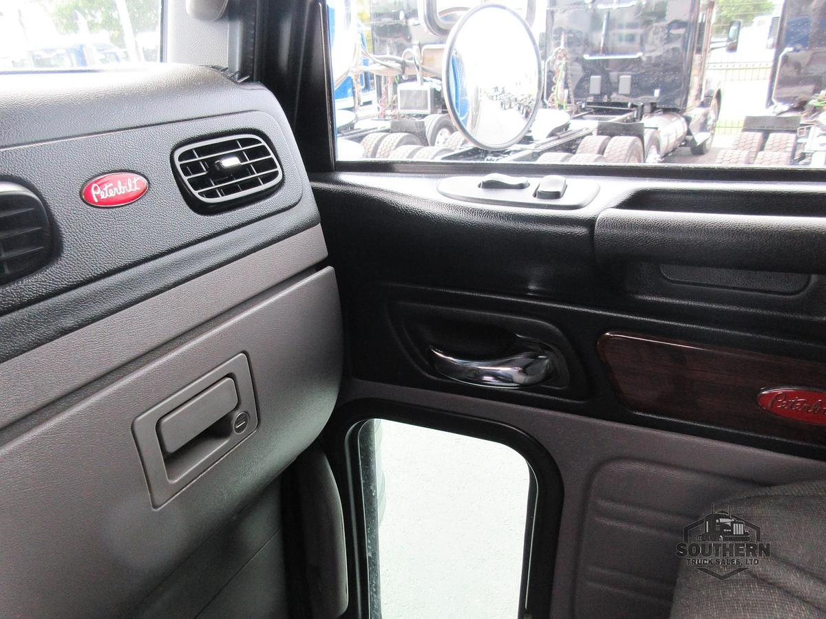 Used 2019 PETERBILT 389