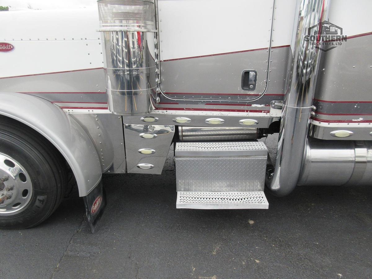 Used 2005 PETERBILT 379EXHD
