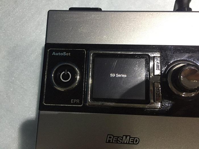Gebraucht ResMed S9 Autoset Schlaftherapiegerät Schlafapnoe Beatmungsgerät mit H5i Warmluftbefeuchter