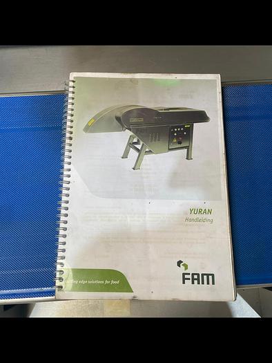 Gebruikt 2011 FAM Snijmachine/ snijder/ gevogelte & vlees, type: YURAN