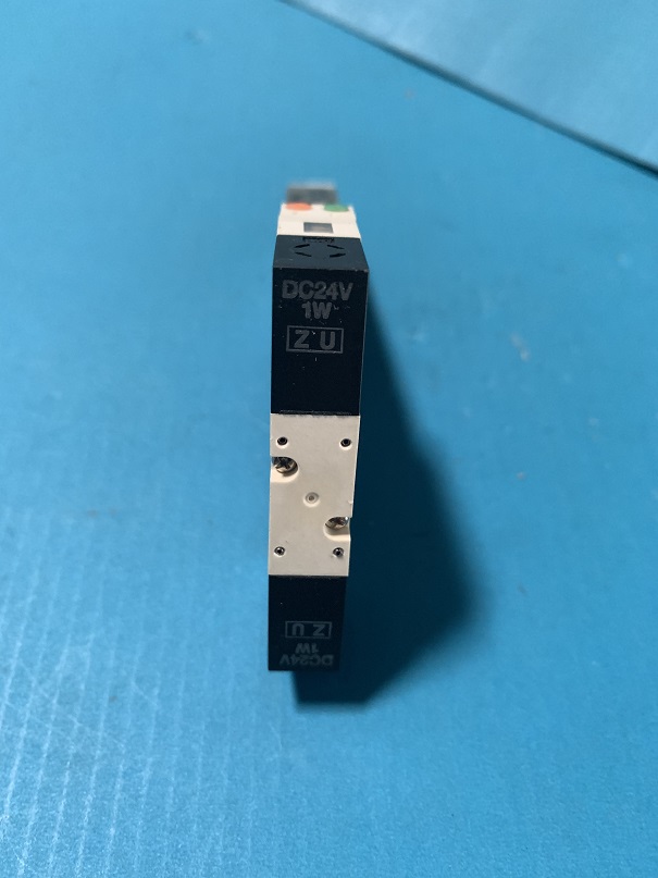 Used SMC Solenoid Valve VQ1400-5