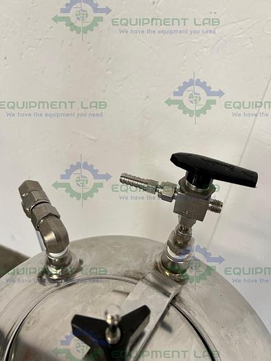 Used Apache Stainless Equipment  40 Liter Stainless Steel Pressure Vessel 160PSI