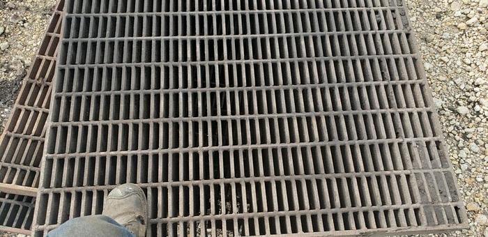 Used HB19487 Extra Heavy Duty Bar Grating 5" x 3/8" Heavy Duty Bar Grating for Mine or Heavy Duty Application