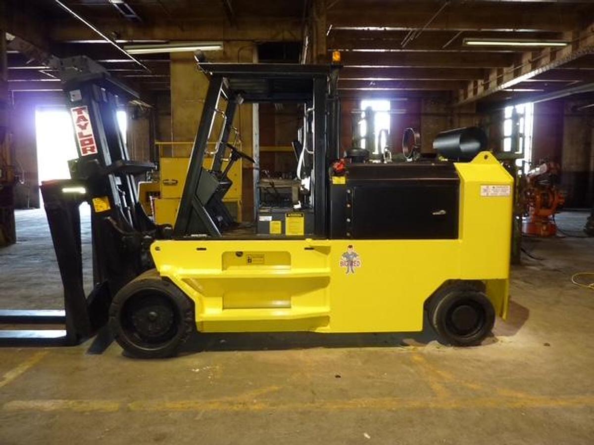 Used Taylor TC400L Forklift – 40,000 lb Capacity – V8 Propane Engine – Automatic Transmission – Direct Lift Mast – 8’ Forks