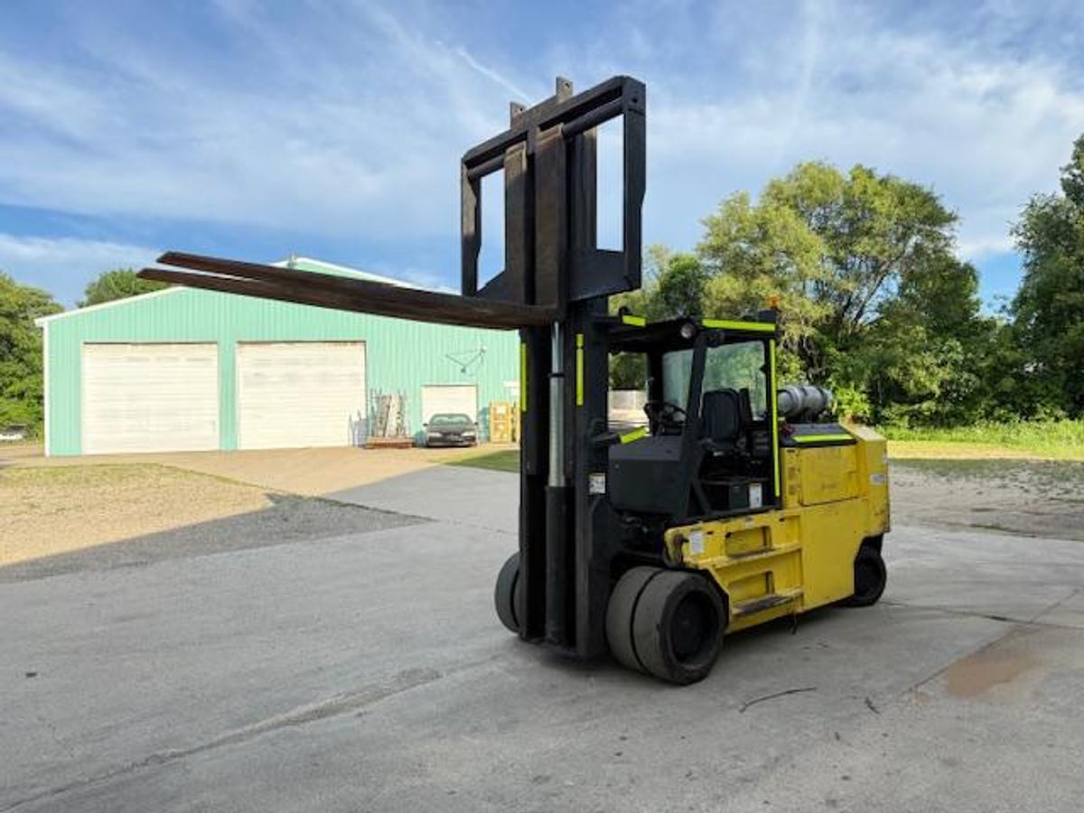 Used Taylor TC400L Forklift – 40,000 lb Capacity – Ford 460 Propane Engine – Automatic Transmission – Direct Lift Mast