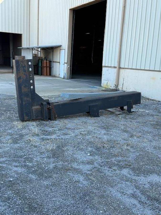 Used Bristal RS80 Forklift – Diesel Engine – Direct Lift Mast – Automatic Transmission – 10.00-20 Tires – Low Base Weight