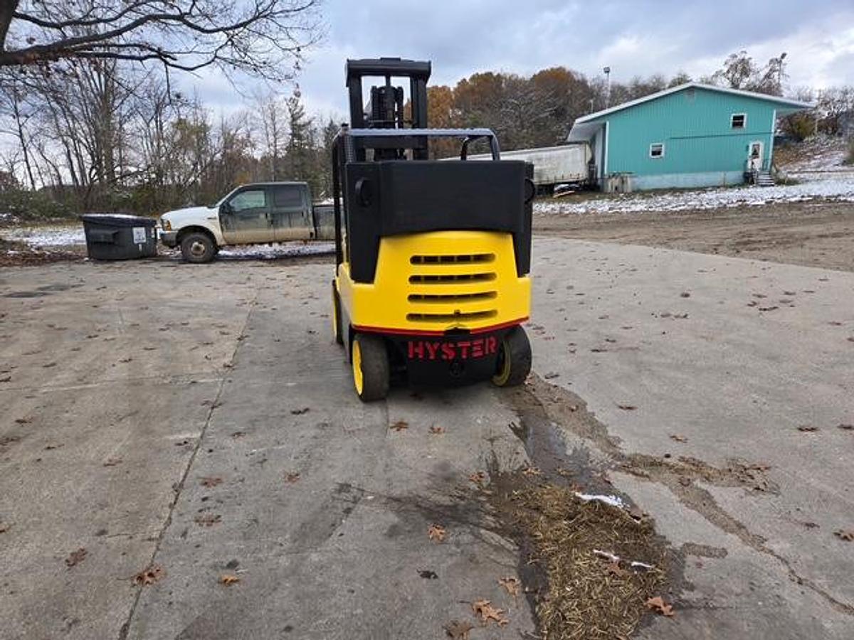Used Hyster S150 Forklift – Perkins Propane Engine – Two-Stage Mast – Oil Clutch – Rigging Boom – 6’ Forks – Two Available