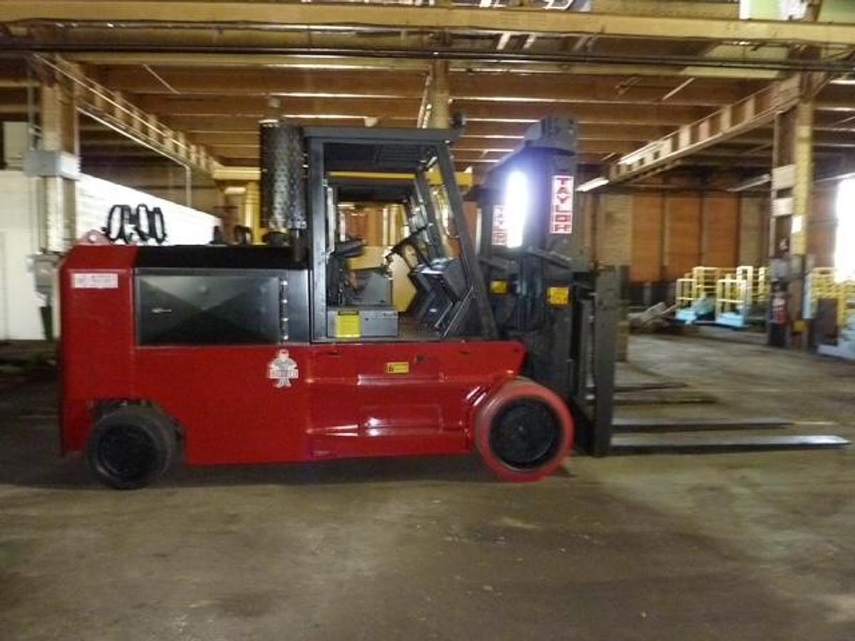 Used Taylor TC400L Forklift – 40,000 lb Capacity – V8 Propane Engine – Automatic Transmission – Direct Lift Mast – 8’ Forks