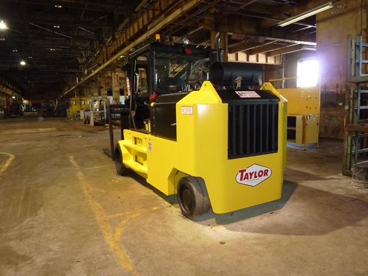 Used Taylor TC400L Forklift – 40,000 lb Capacity – V8 Propane Engine – Automatic Transmission – Direct Lift Mast – 8’ Forks