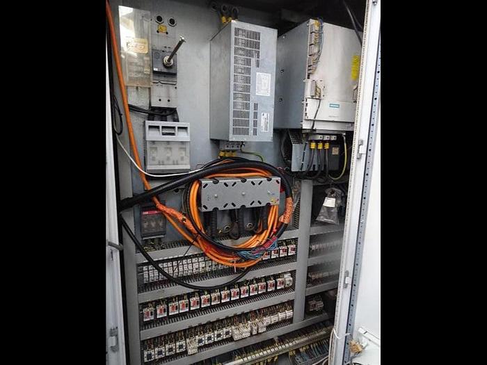 D'occasion TITAN Tour vertical CNC 3 axes avec fraisage