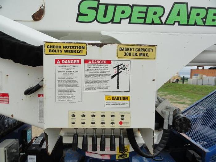Used 2014 skylift/ versalift SUPER ARBORIST 53/VST521