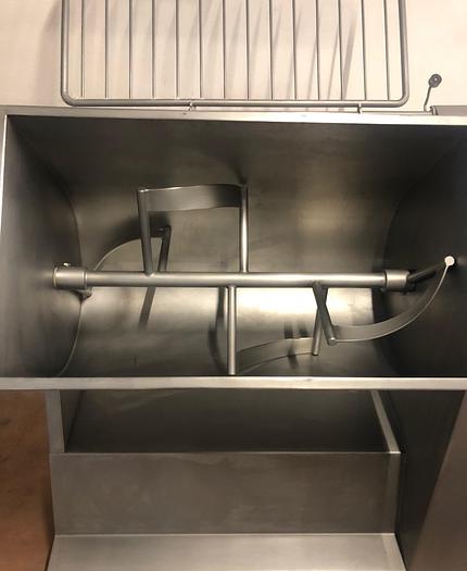 D'occasion MELANGEUR 270 LITRES