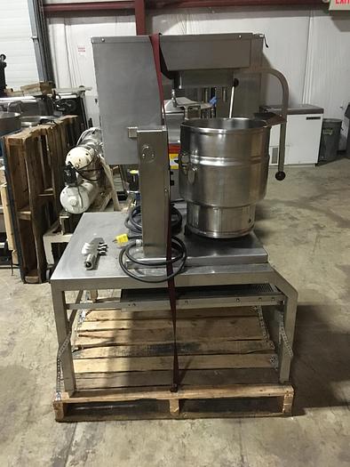 Used GROEN TDB/7-20 ELEC. TILTING STEAM KETTLE LAB MIXER TWIN AGITATION CAPABLE on STAINLESS STEEL STAND w/ PULL OUT PERFORATED POURING SHELF !