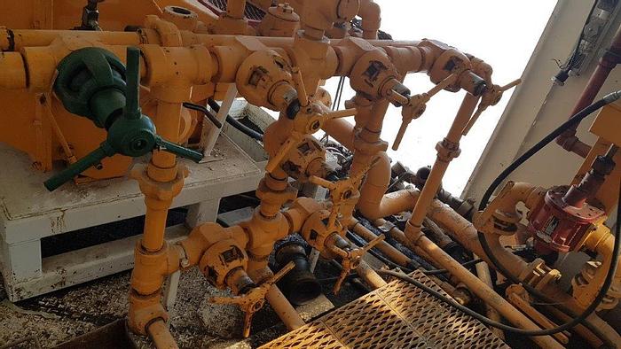 Used SJ PETRO SJ-300 TRIPLEX MUD PUMP