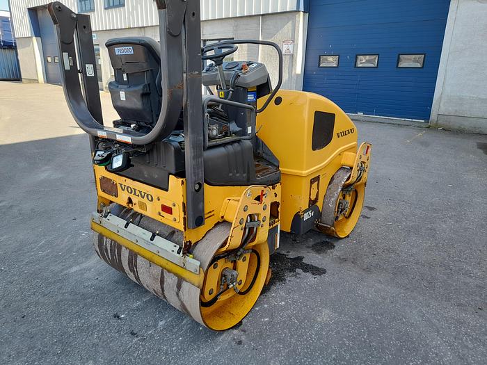 Used 2015 Volvo DD23W