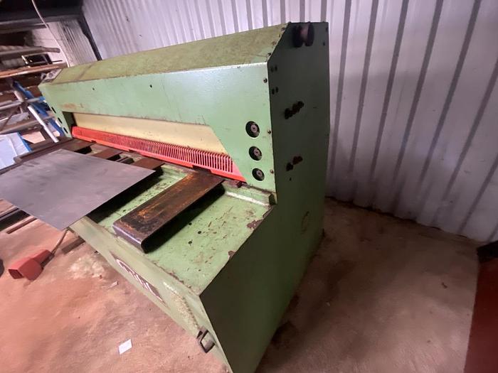 Used 1987 Guifil Mini 315 Mechanical Shears