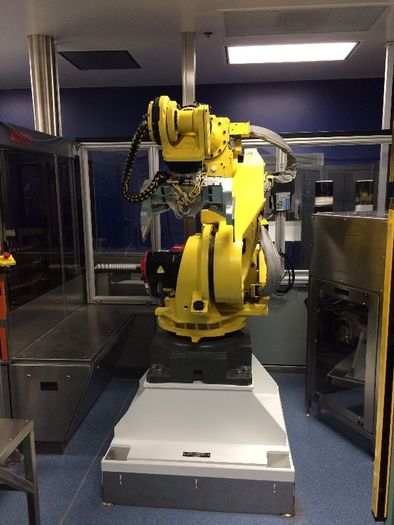 Used FANUC R2000iB/165F CNC 6 AXIS ROBOT WITH R30iA CONTROL WITH VISION, CAMERA, LIGHT