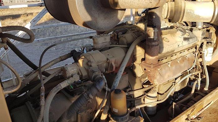 Used 2000 WELCAN 4 Axle Carrier Style Oilfield Pump / Kill Truck