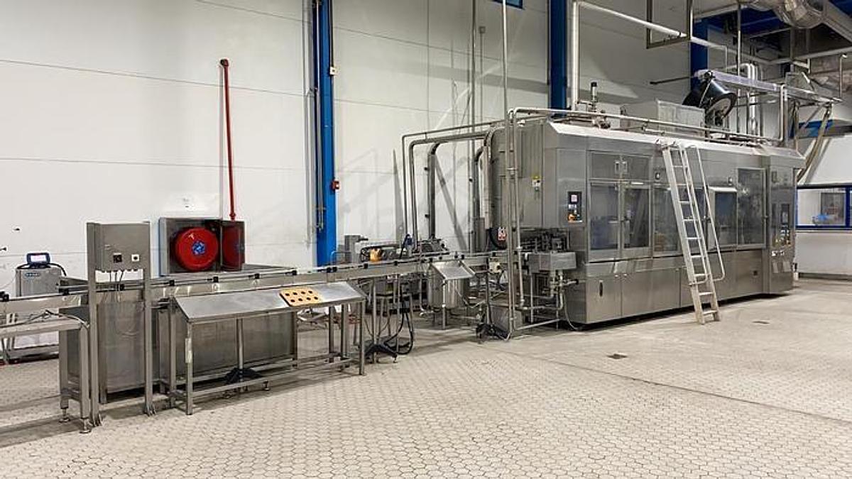 Used Gable top Filling Machine with Capper Made by ELOPAK