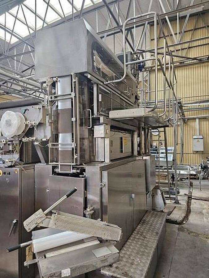 Used 1993 TETRA PAK TBA 9 200ML SLIM FILLING LINE