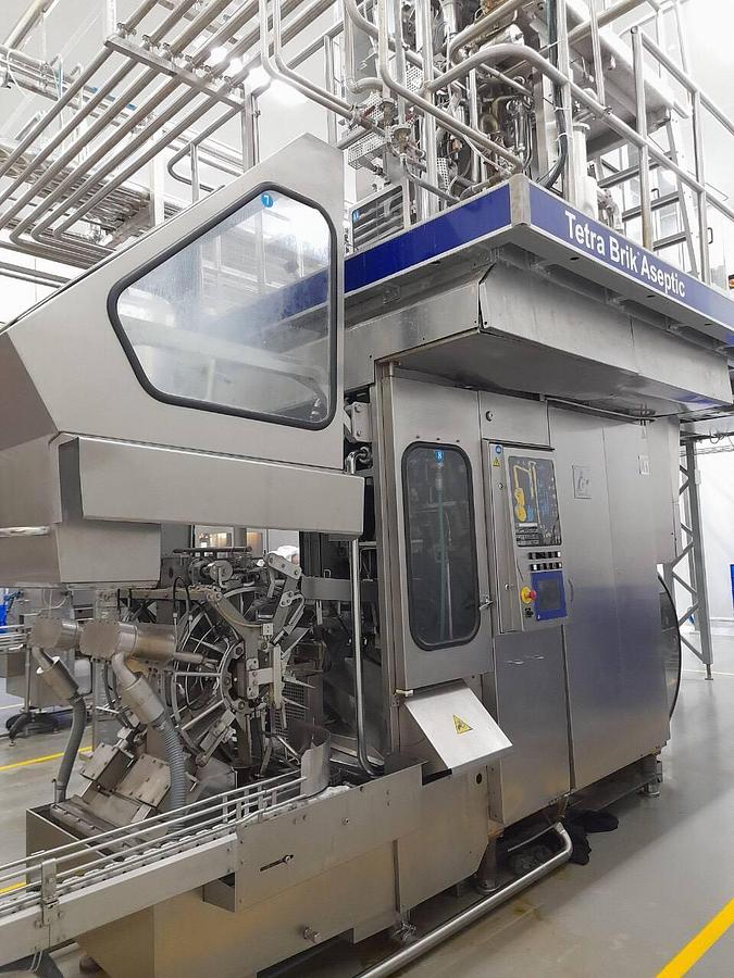 Used USED TETRA PAK TBA 8 500ML SLIM FILLING MACHINE FOR SALE
