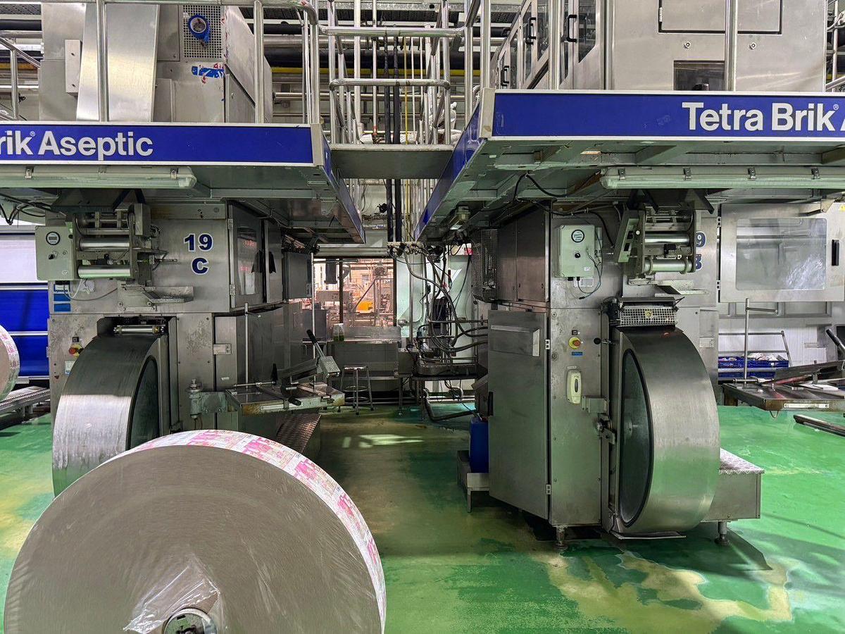 Used USED TETRA PAK TBA 19 200ML SLIM FILLING LINES, YEAR 2001