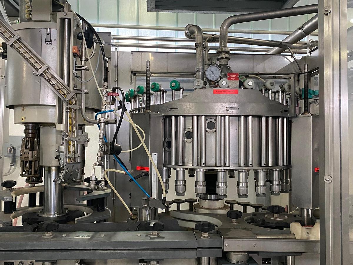 Used USED KRONES GLASS BOTTLE FILLING LINE
