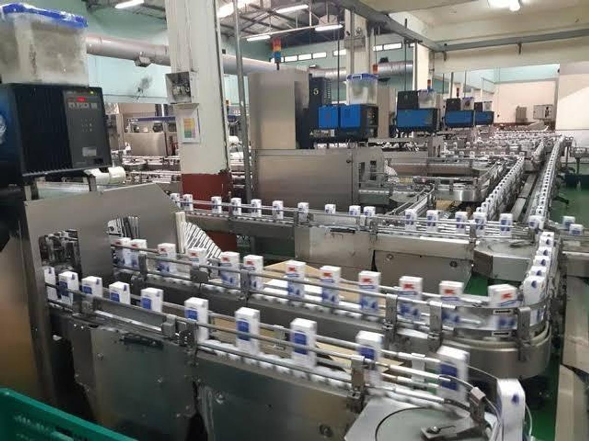 Used USED TETRA PAK TBA 19 250ML BASE 20v FILLING LINE