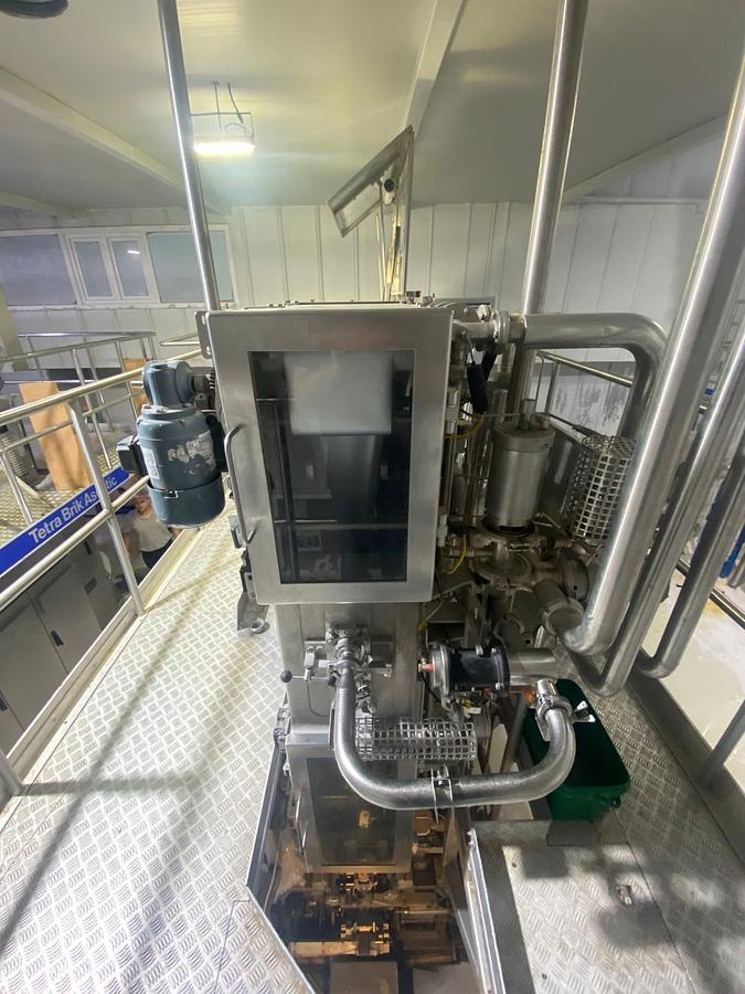 Used USED TETRA PAK TPA 19 200ML PRISMA COMPLETE FILLING LINE FOR SALE YEAR 2002