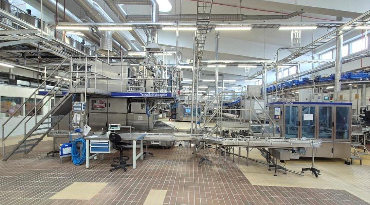 Used 1999 Tetra Pak TBA 19 250ml Prisma Filling Line
